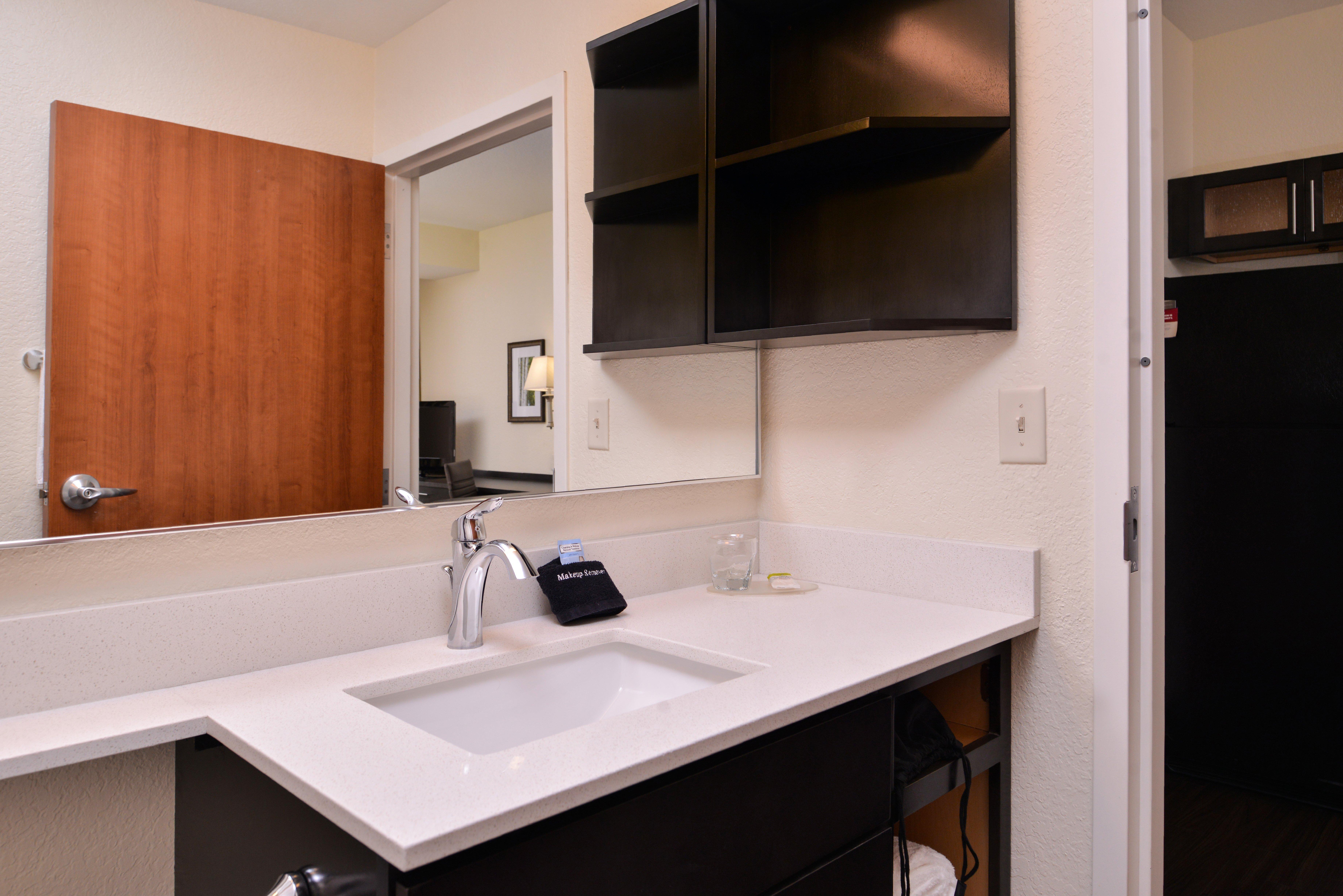 Candlewood Suites Terre Haute By Ihg Exterior foto